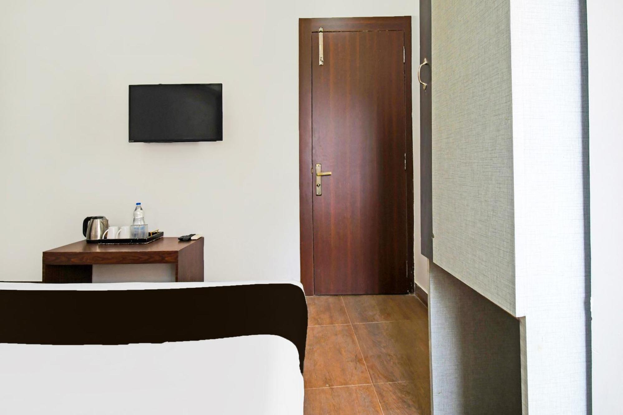 Hotel Super Townhouse Mancheswar Industrial Estate Bhubaneswar Exterior foto