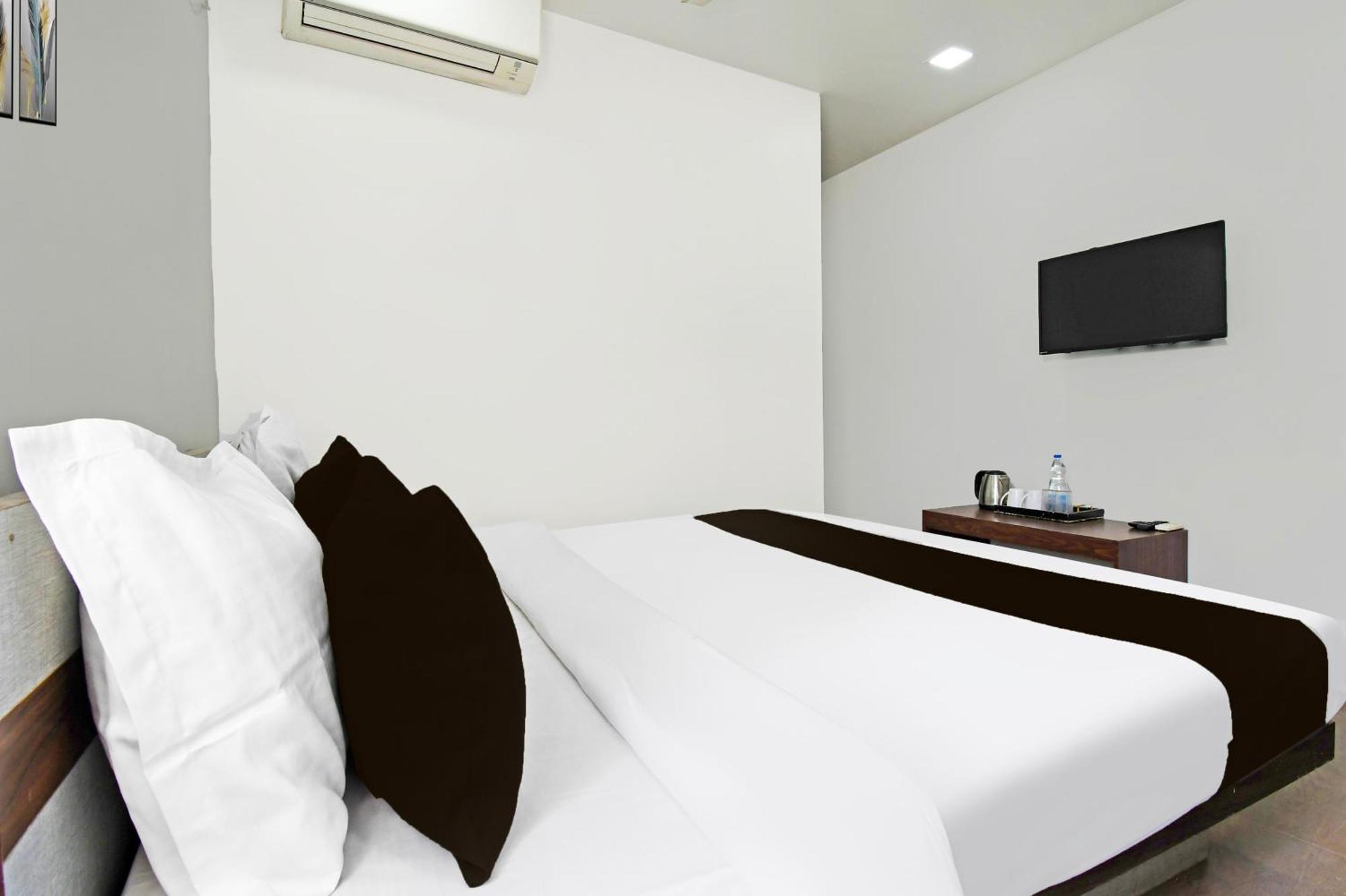 Hotel Super Townhouse Mancheswar Industrial Estate Bhubaneswar Exterior foto