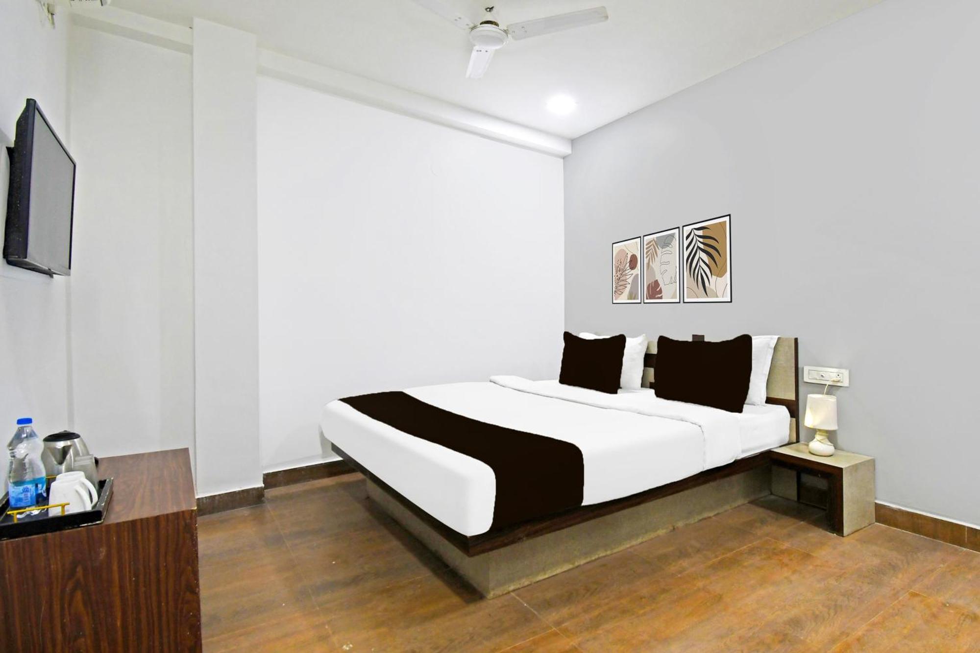 Hotel Super Townhouse Mancheswar Industrial Estate Bhubaneswar Exterior foto